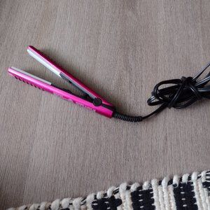 Tigi Bedhead Mini Travel Hair Crimper only 6" long